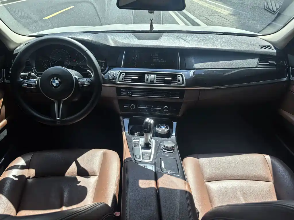 BMW 5 Series 2014 — фото 11