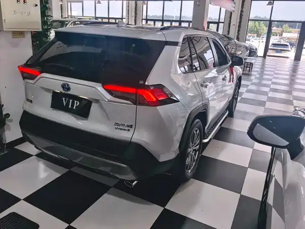 Toyota RAV4 2025