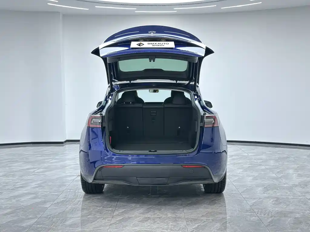 Tesla Model Y 2022 — фото 8