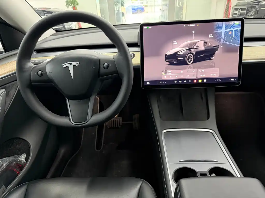 Tesla Model Y 2023 — фото 11