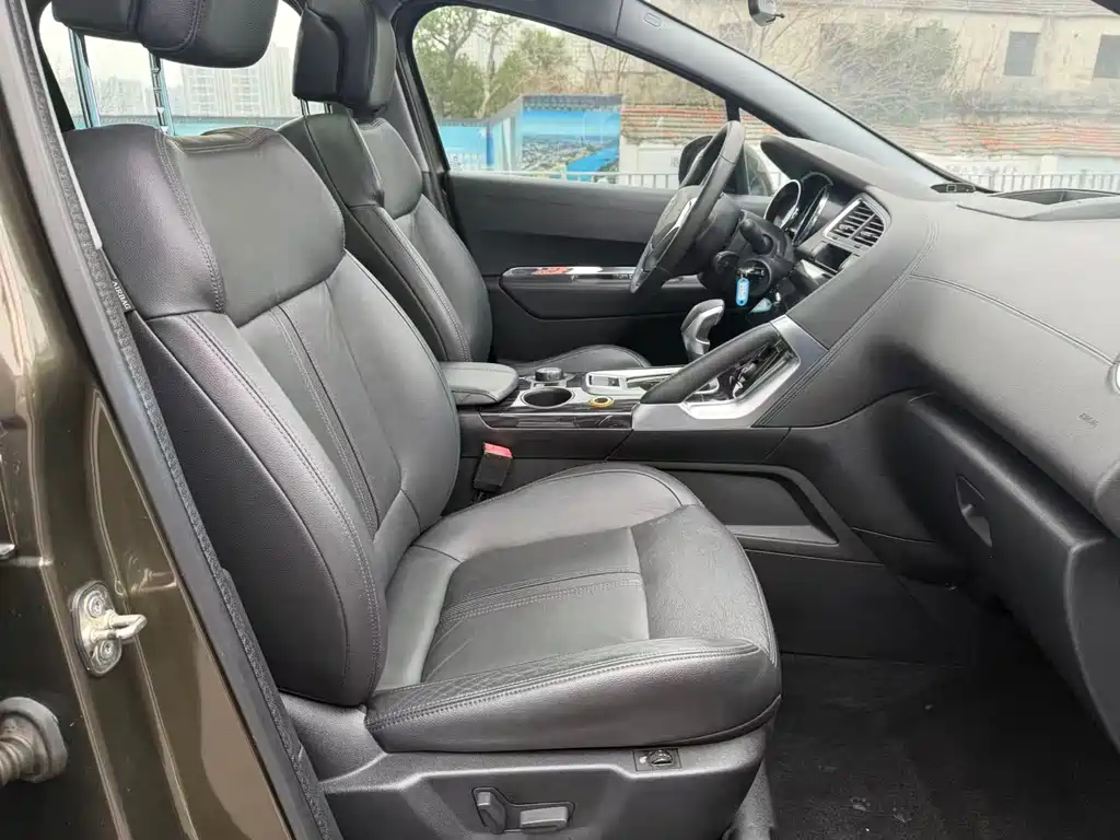 Peugeot 3008 2015 — фото 11