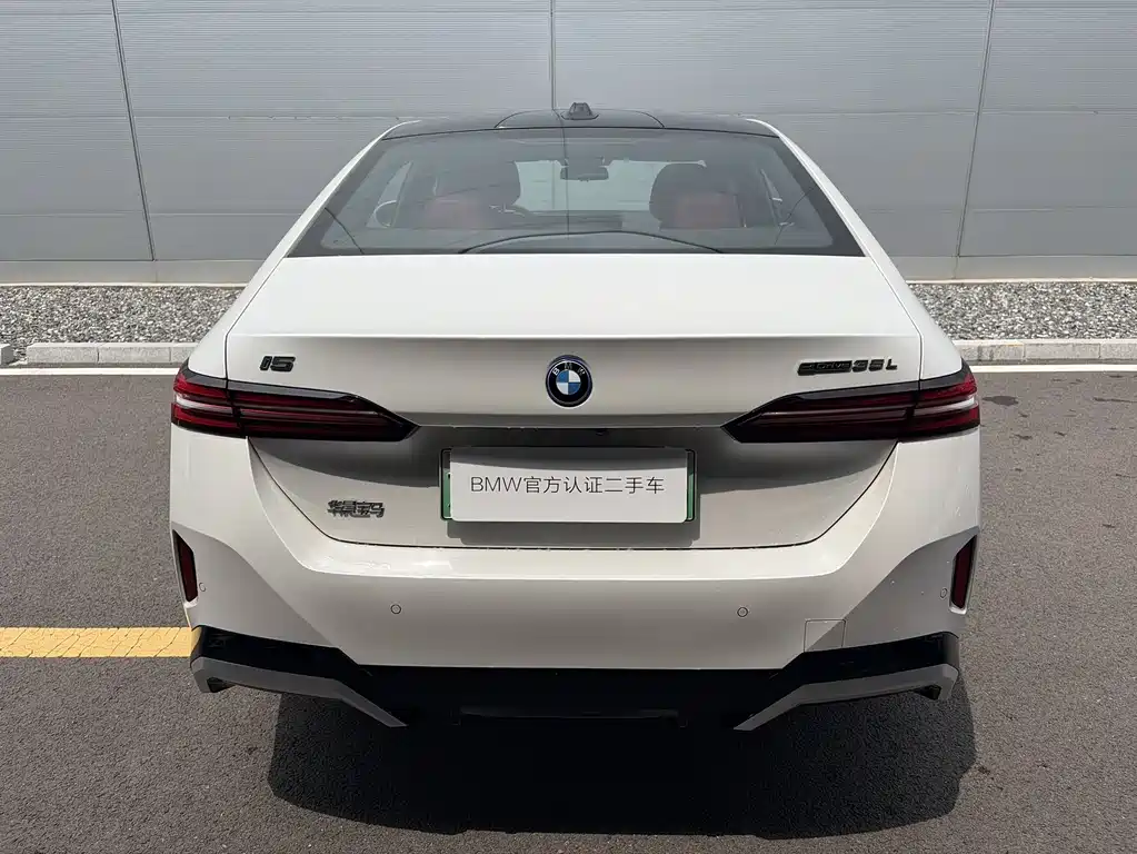 BMW i5 2025 — фото 3