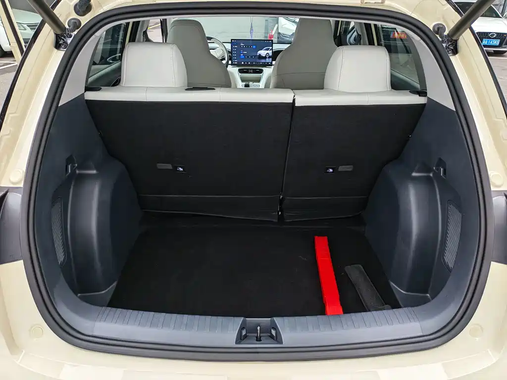 Geely Galaxy Starwish 2025 — фото 27