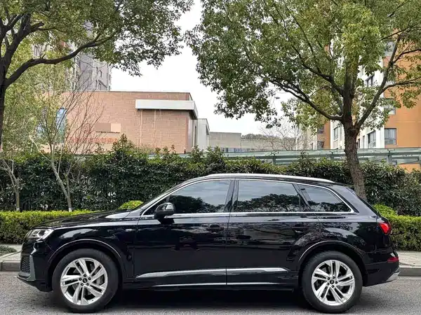 Audi Q7 2023