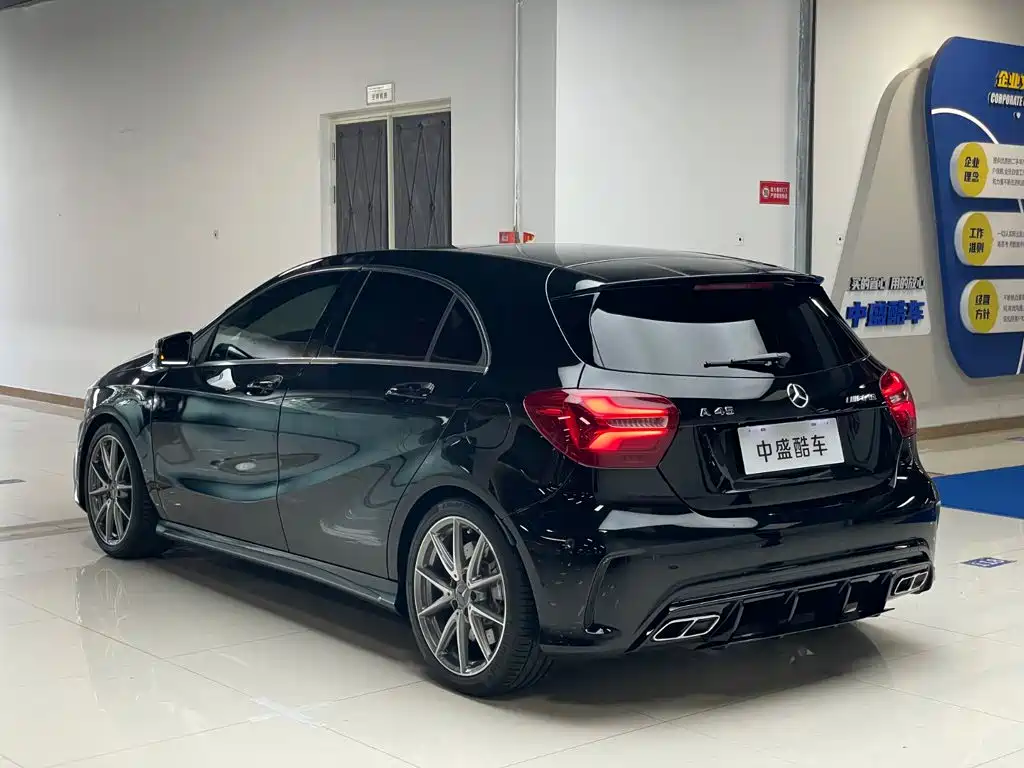 Mercedes-Benz A-Class AMG 2017 — фото 26