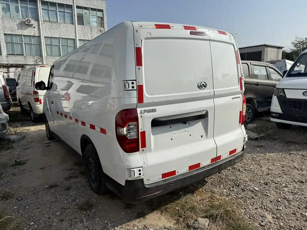 Maxus EV30 2021