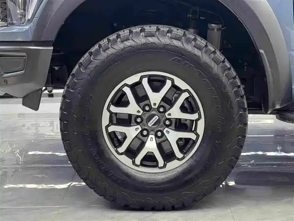 Ford F-150 Raptor 2025