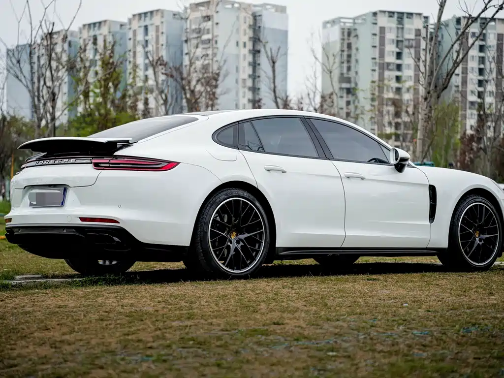 Porsche Panamera 2017 — фото 7