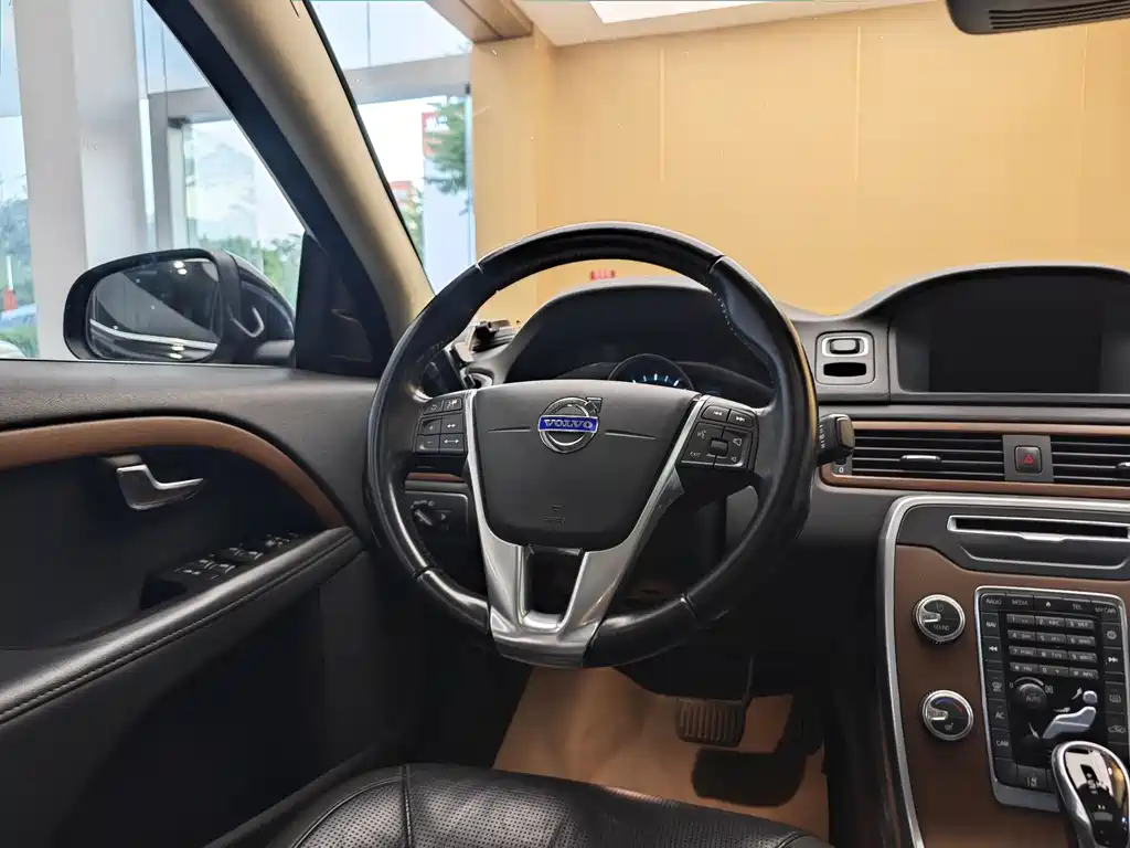Volvo S80L 2015 — фото 15