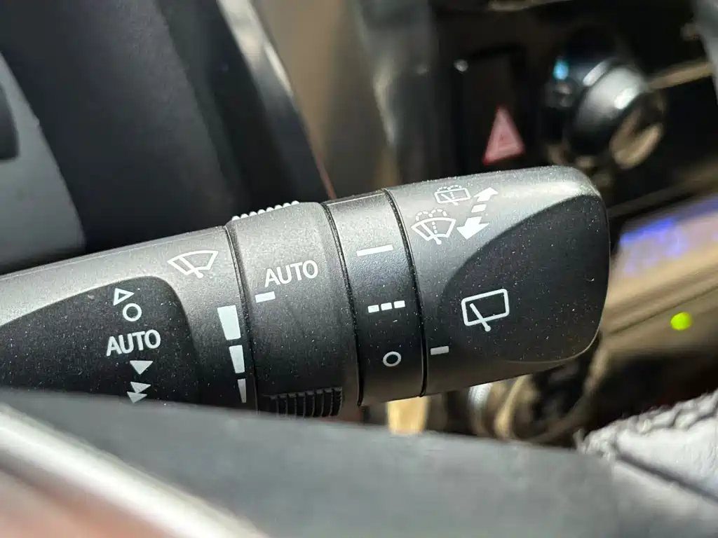 Toyota Alphard 2015 — фото 12