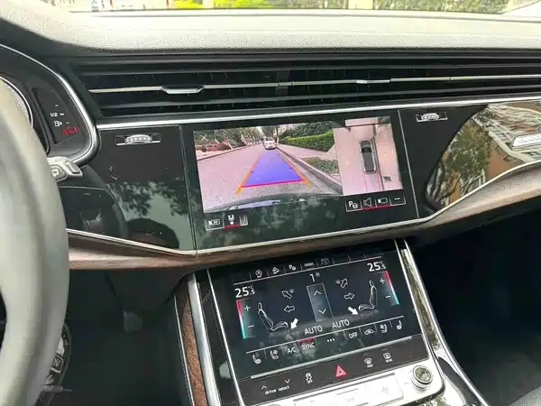 Audi Q7 2023
