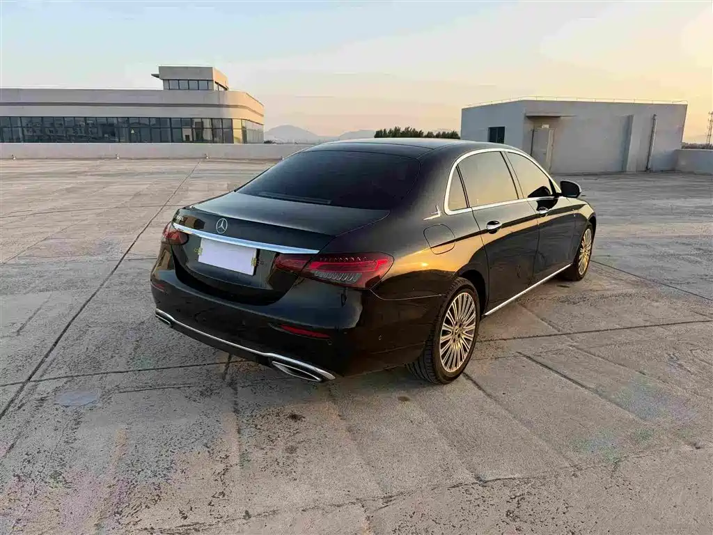 Mercedes-Benz E-Class 2021