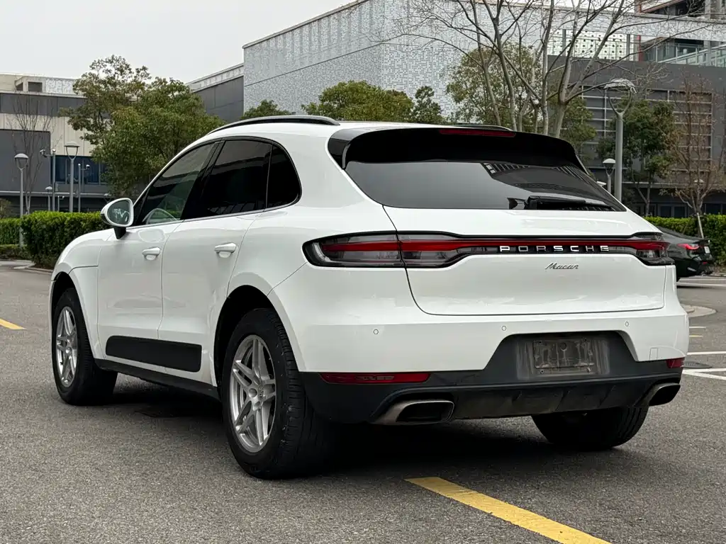 Porsche Macan 2020 — фото 18