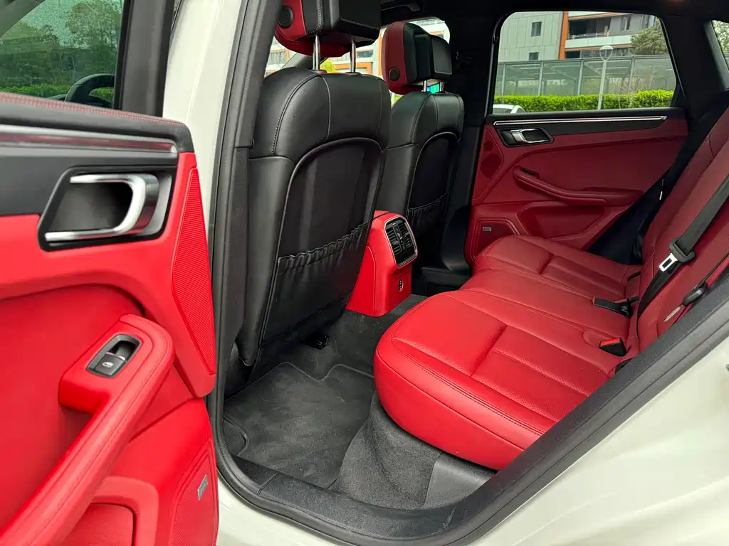 Porsche Macan 2020 — фото 10