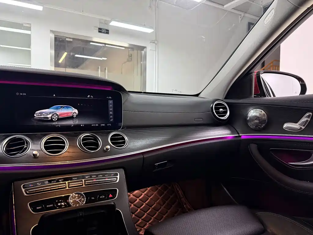 Mercedes-Benz E-Class 2018 — фото 18