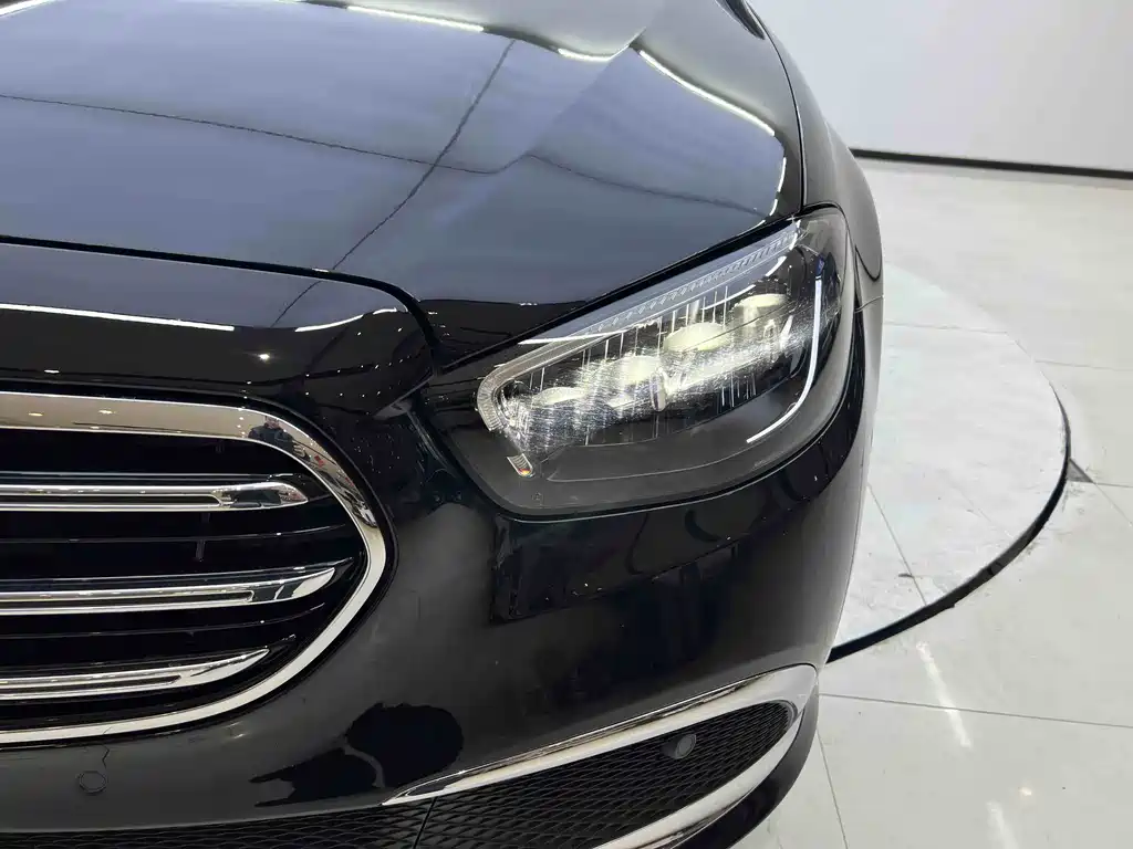 Mercedes-Benz E-Class 2023