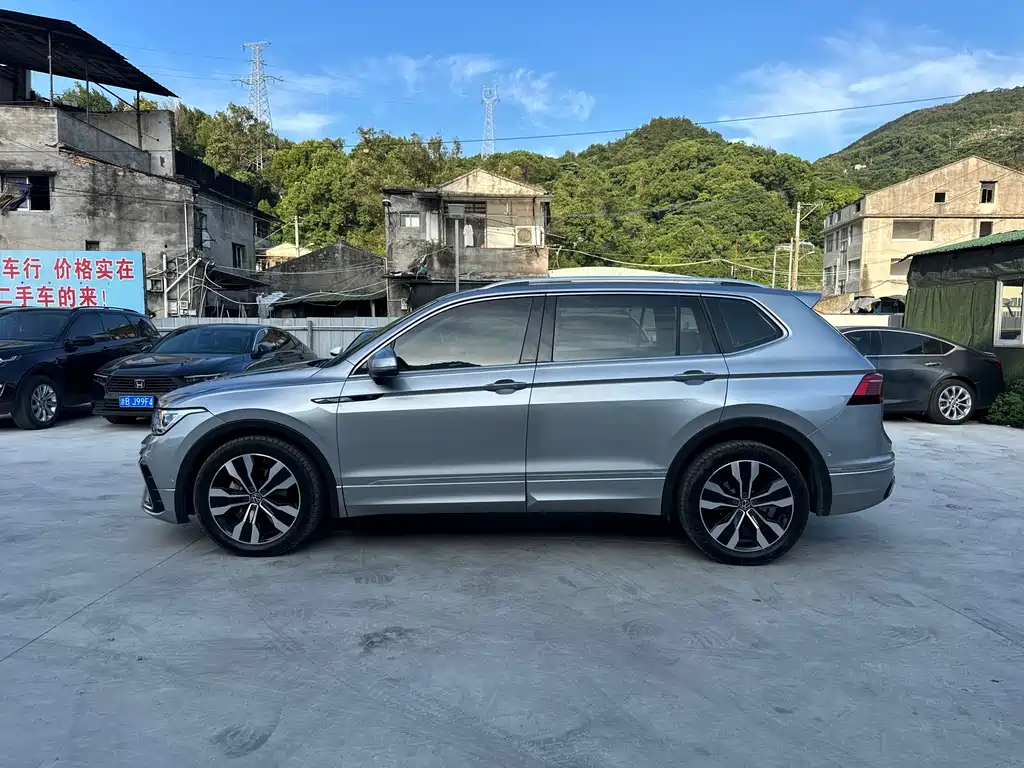 Volkswagen Tiguan L 2021