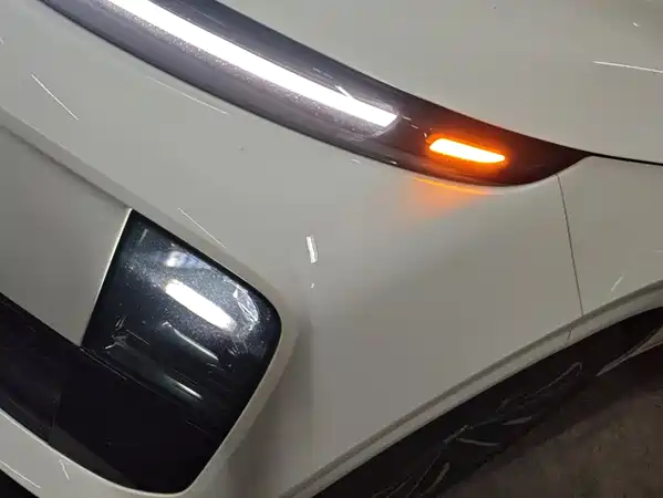 Li Auto L6 2025