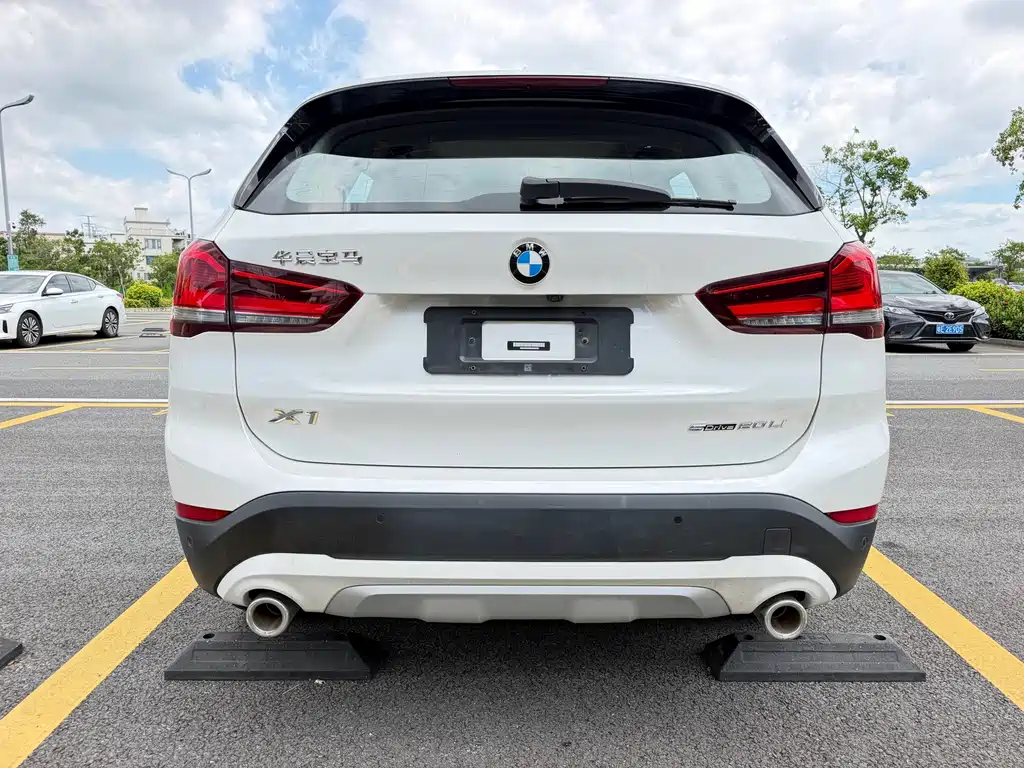 BMW X1 2022 — фото 5