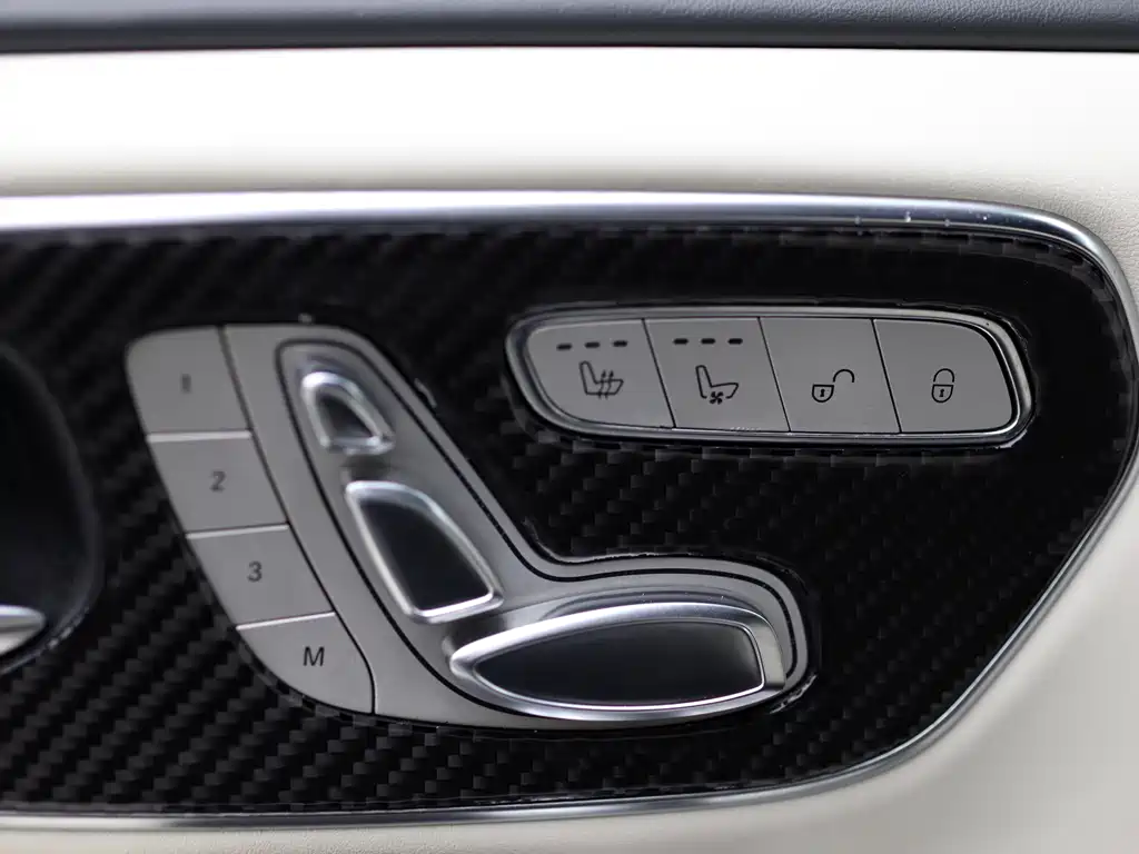 Mercedes-Benz V-Class 2018 — фото 16