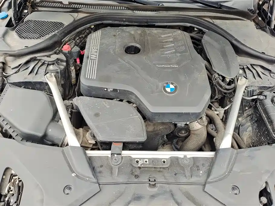 BMW 5 Series 2021 — фото 10