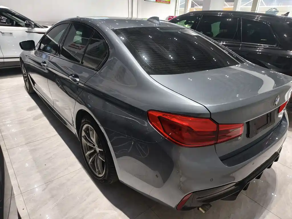 BMW 5 Series 2020 — фото 13