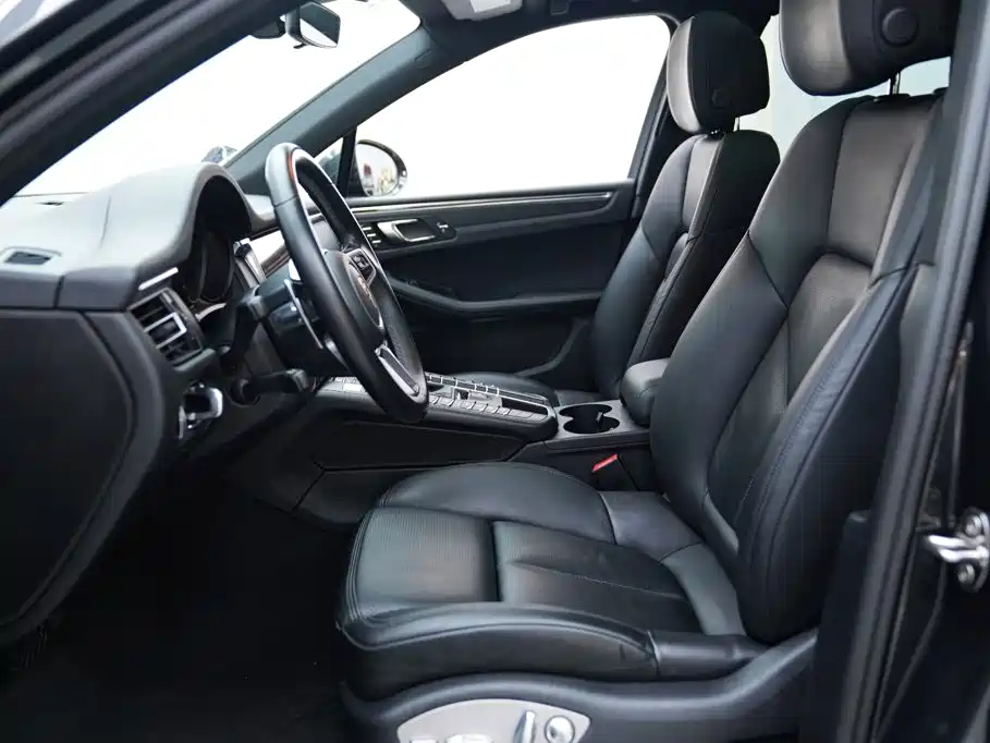 Porsche Macan 2021 — фото 9