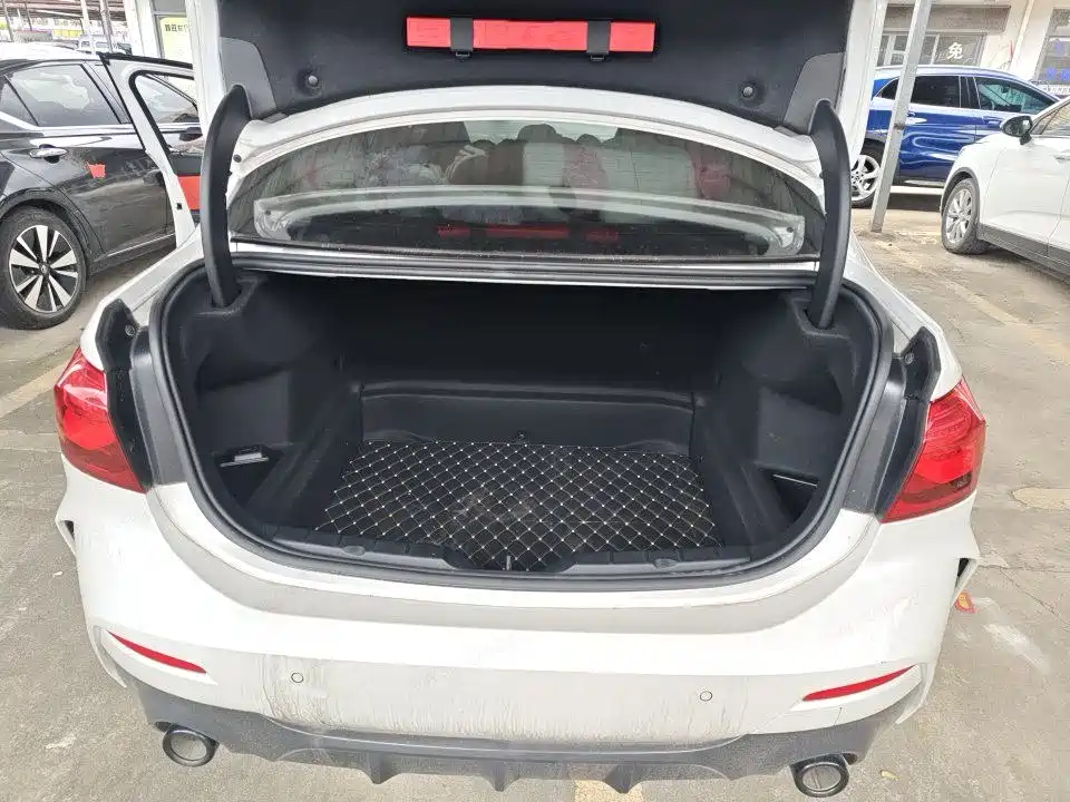 BMW 1 Series 2021