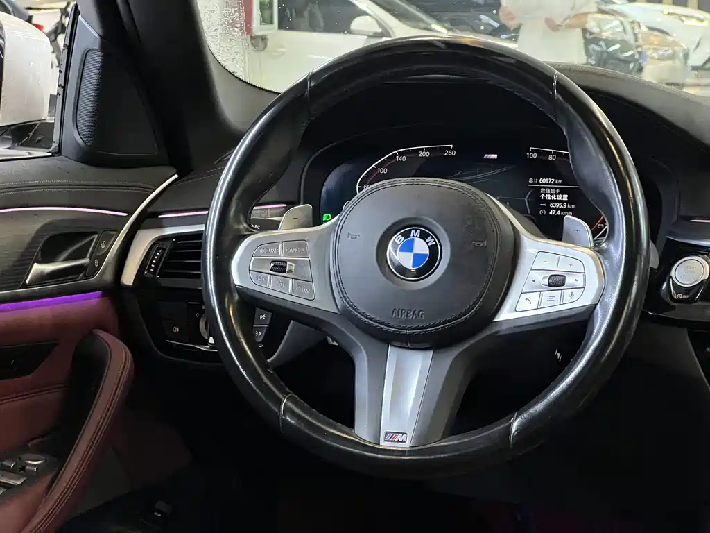 BMW 5 Series 2023 — фото 16