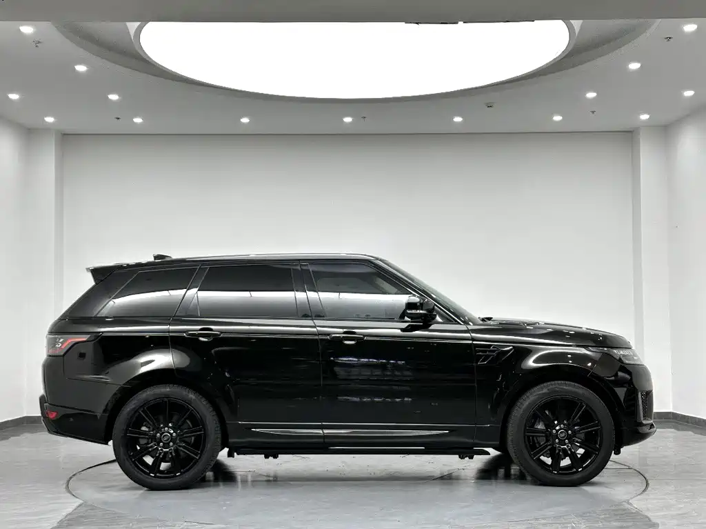 Land Rover Sport 2023 — фото 4