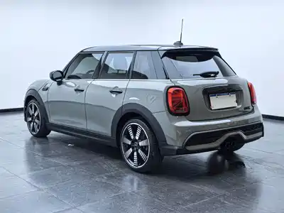 MINI MINI 2023
