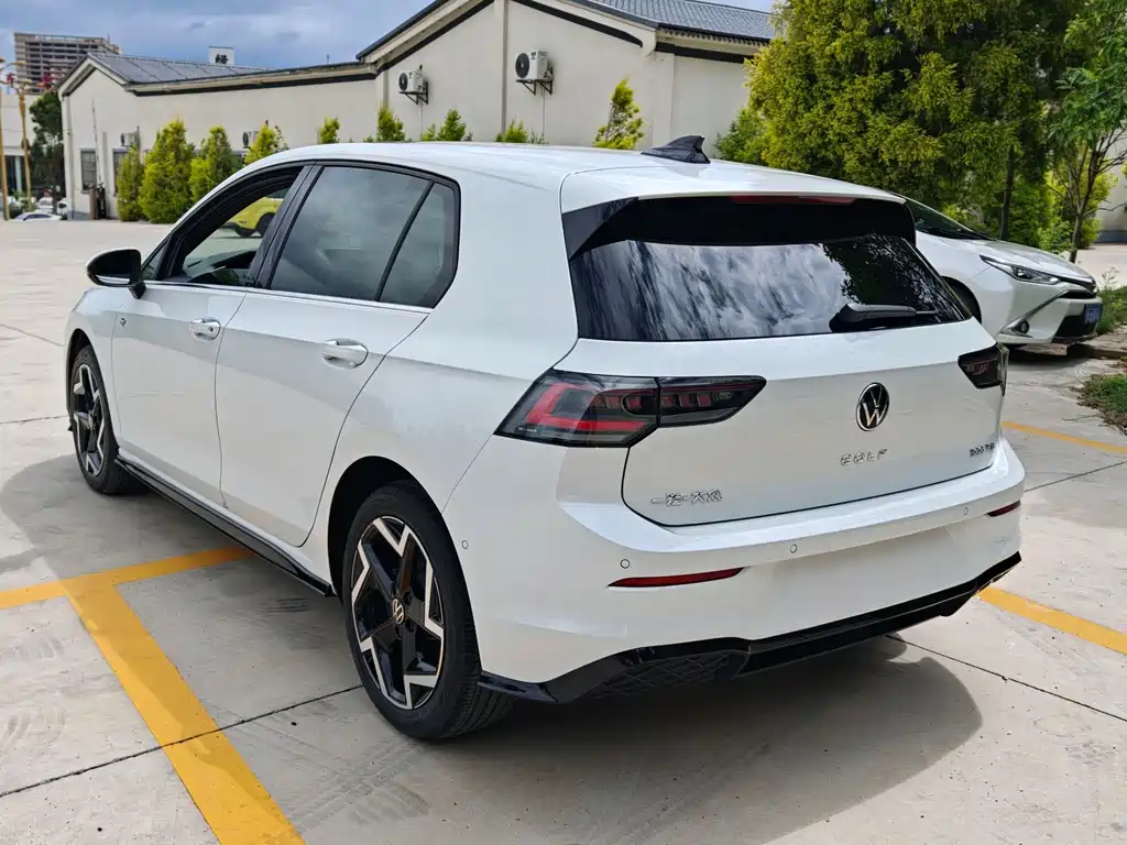 Volkswagen Golf 2026