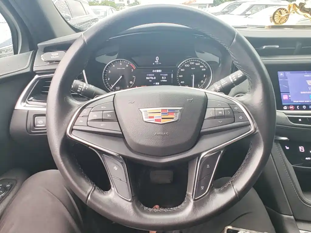 Cadillac XT5 2021 — фото 11
