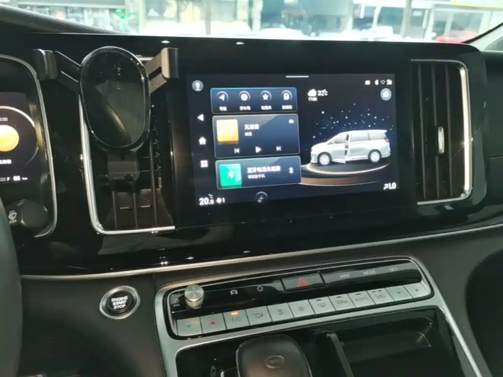 GAC Motor Trumpchi M8 2021 — фото 13