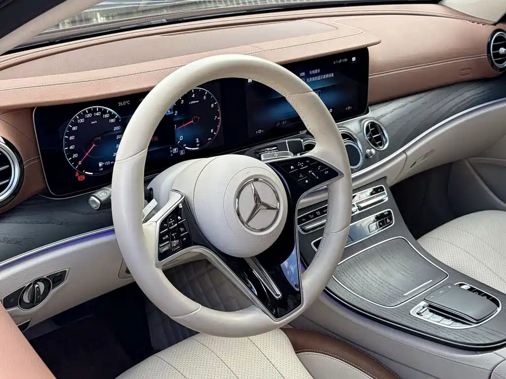 Mercedes-Benz E-Class 2022 — фото 11