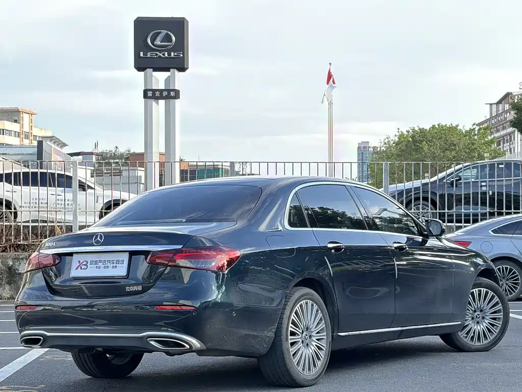 Mercedes-Benz E-Class 2022