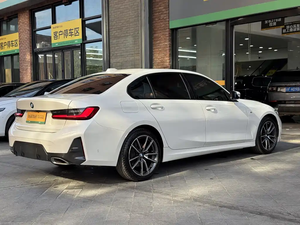 BMW 3 Series 2024