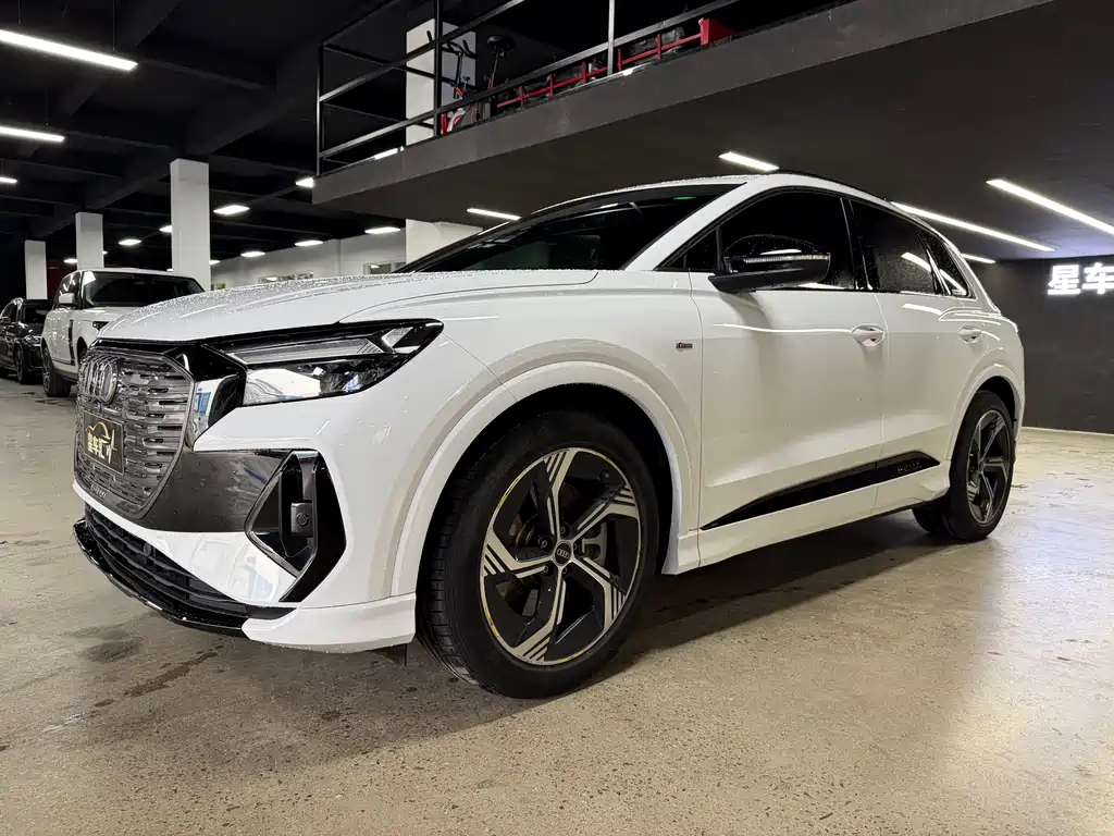 Audi Q4 e-tron 2024