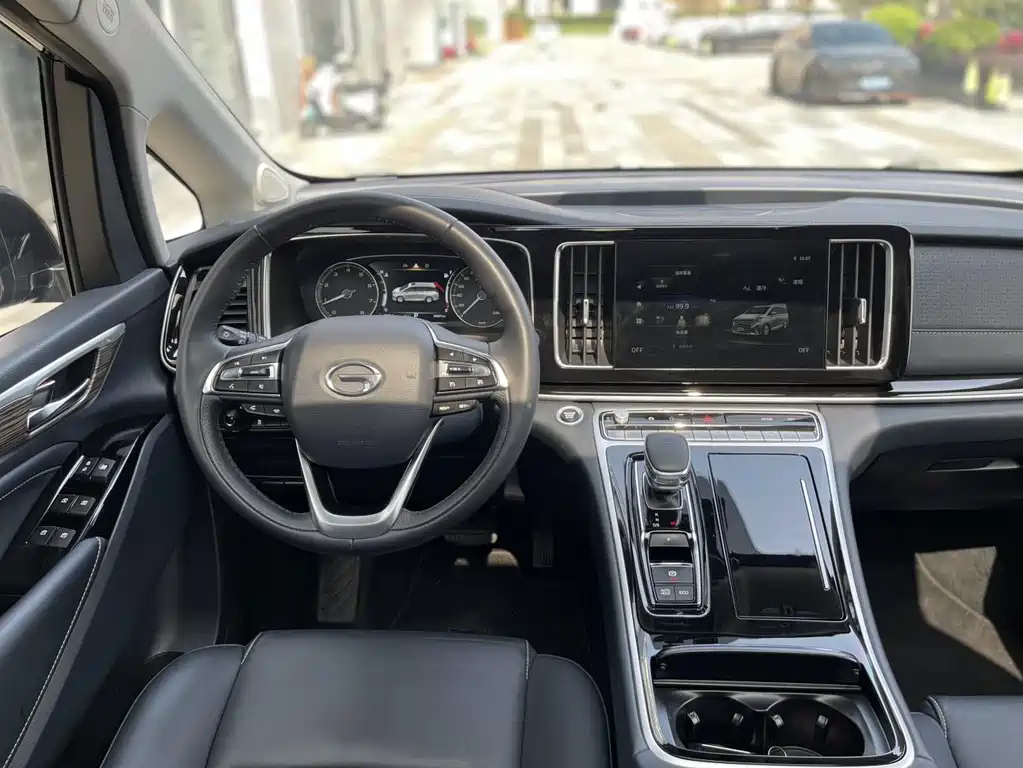 GAC Motor Trumpchi M8 2023 — фото 16