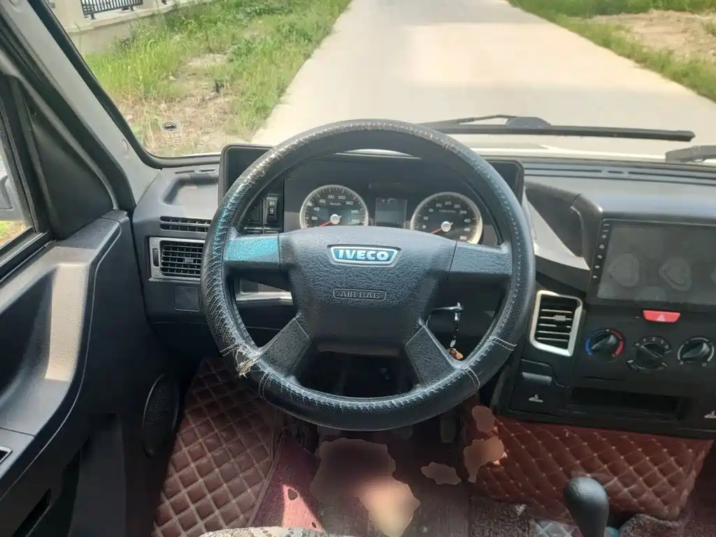 Iveco Proud 2020 — фото 11