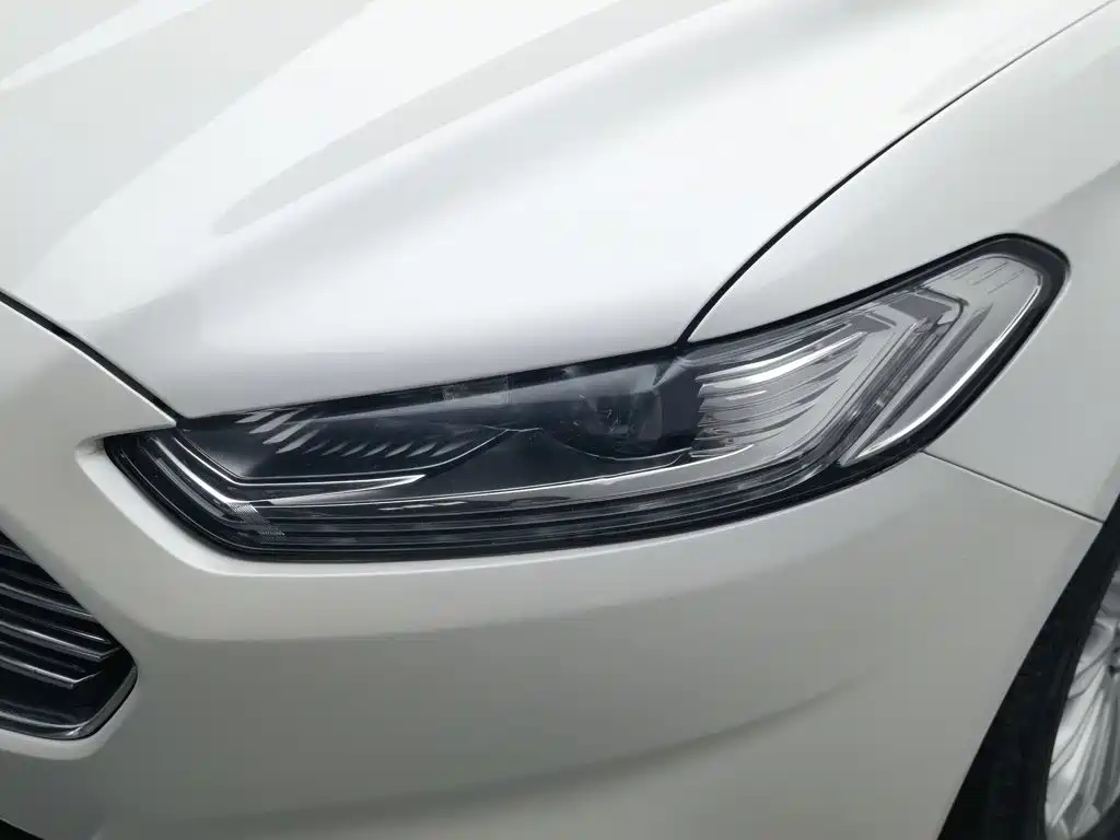 Ford Mondeo 2016 — фото 7