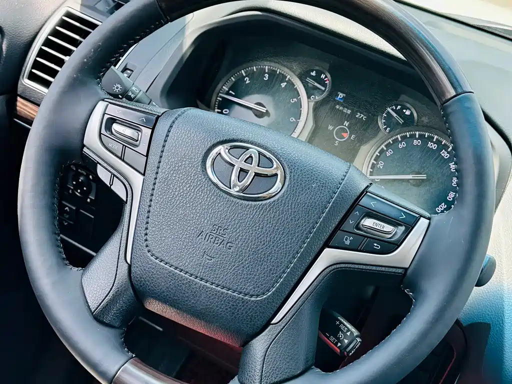 Toyota Prado 2019 — фото 19