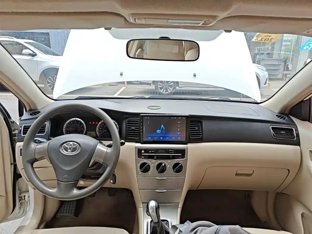 Toyota Corolla 2015 — фото 10