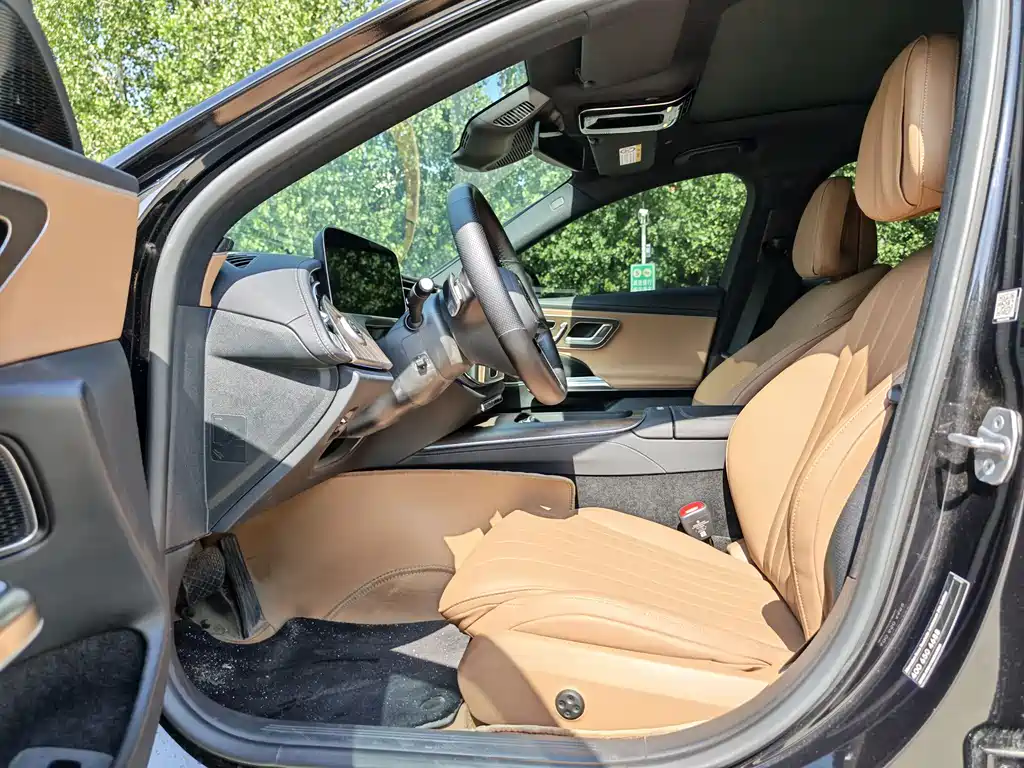 Mercedes-Benz E-Class 2024