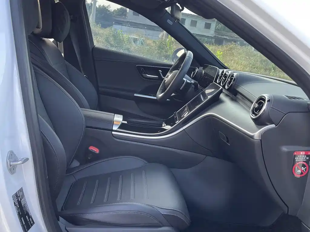 Mercedes-Benz C-Class 2023 — фото 14