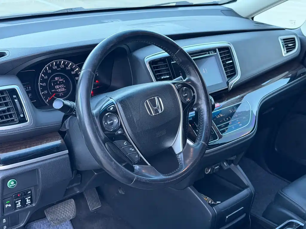 Honda Odyssey 2018 — фото 9