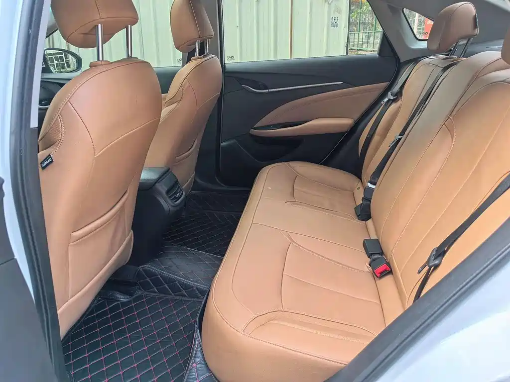 Buick Excelle 2019 — фото 10