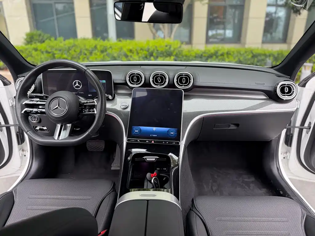 Mercedes-Benz C-Class 2023