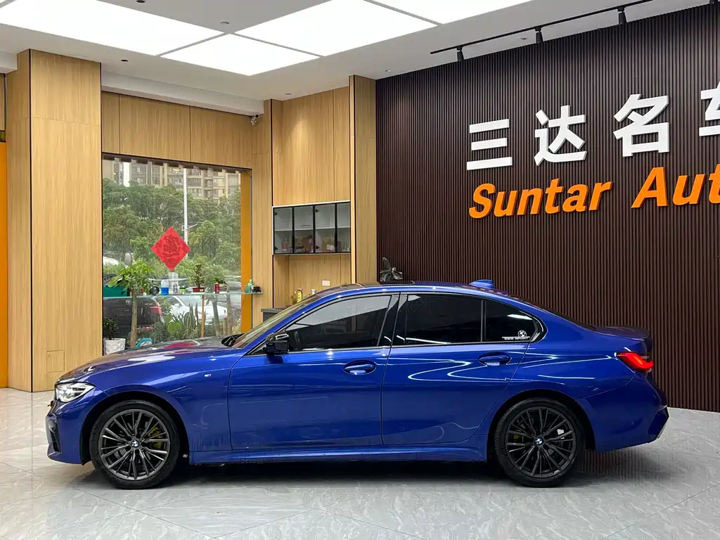 BMW 3 Series 2019 — фото 16