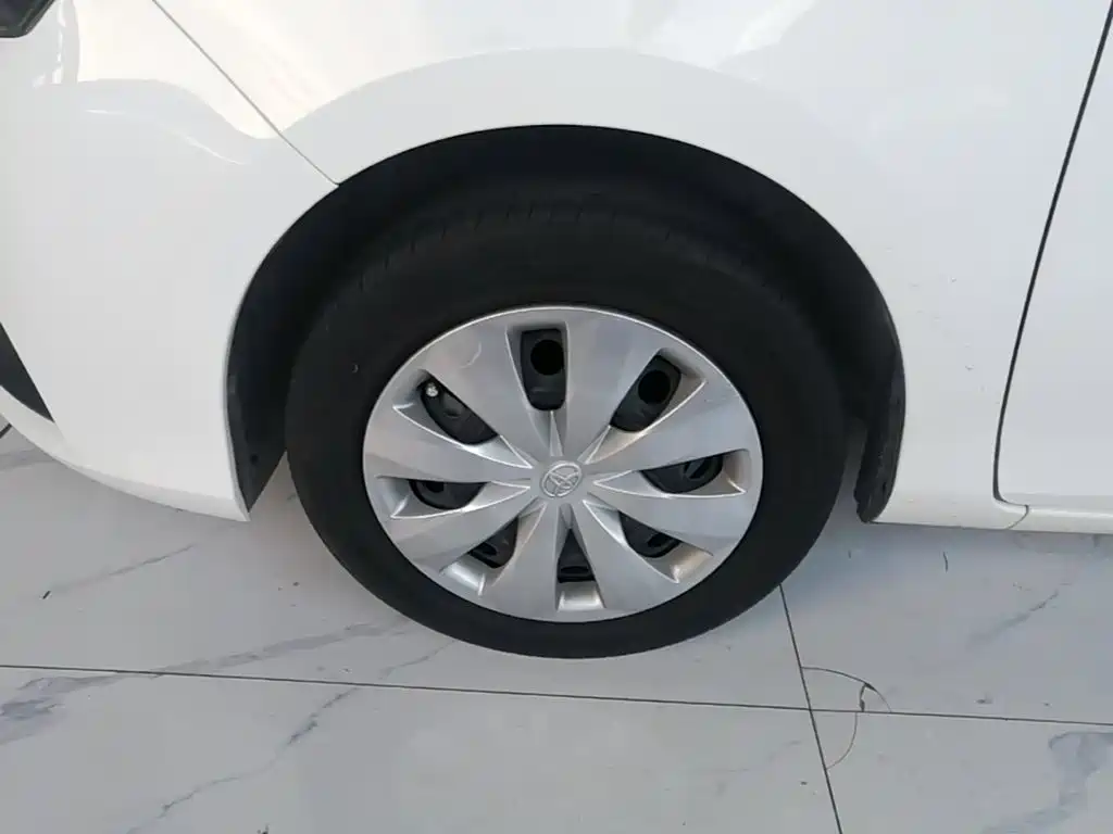Toyota Yaris L 2019 — фото 23